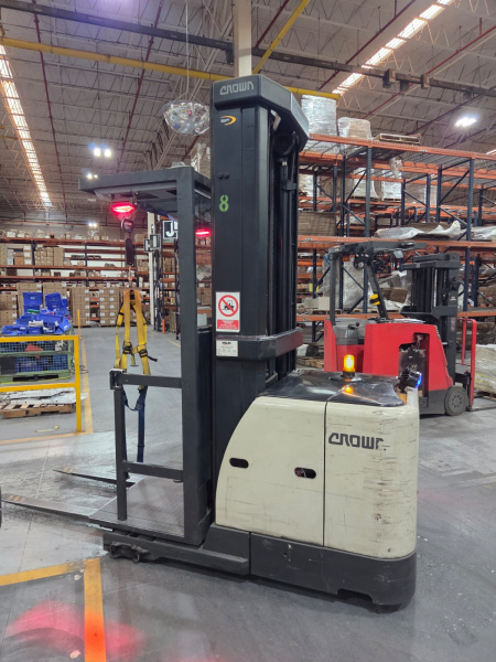 MONTACARGAS ELECTRICO CROWN 3000 