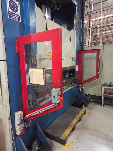 PRENSA HIDRAULICA 600 TON
