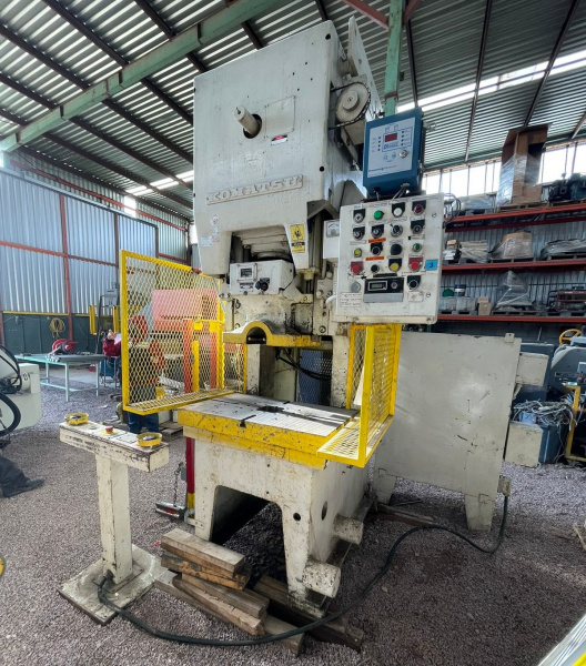 Prensa Mecanica Komatsu 60 ton OBS260