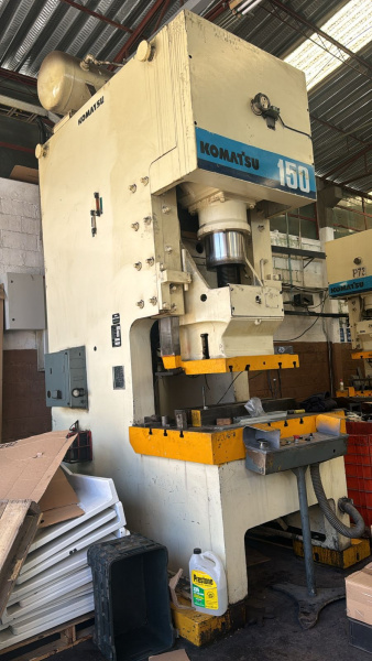 TROQUELADORA KOMATSU 150 TONELADAS